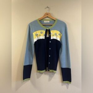 Vintage beautiful floral cardigan shell button sweater